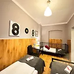 Hostel Explorer Old Town & #don't Be A Tourist, Be An Explorer! *