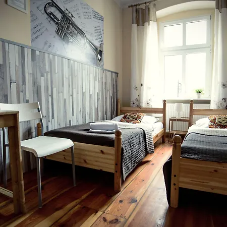 Explorer Old Town & #don't Be A Tourist, Be An Explorer! * Poznań