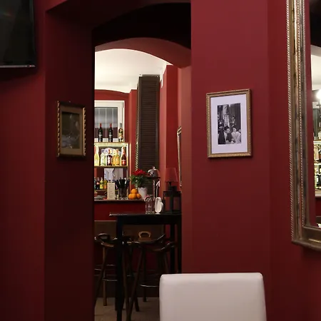 Explorer Old Town & #don't Be A Tourist, Be An Explorer!