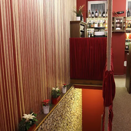 Explorer Old Town & #don't Be A Tourist, Be An Explorer! 포즈난