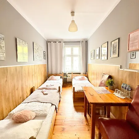 Explorer Old Town & #don't Be A Tourist, Be An Explorer! Hostel