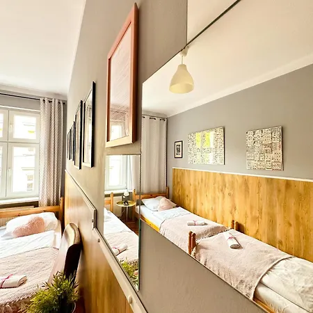 Hostel Explorer Old Town & #don't Be A Tourist, Be An Explorer!