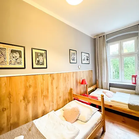 Explorer Old Town & #don't Be A Tourist, Be An Explorer! Poznań