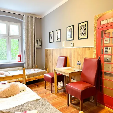 Explorer Old Town & #don't Be A Tourist, Be An Explorer! Hostel