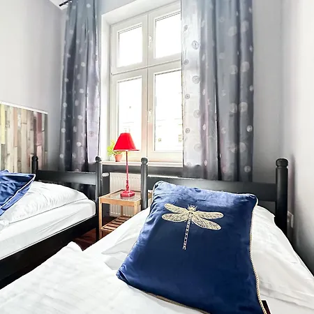 Hostel Explorer Old Town & #don't Be A Tourist, Be An Explorer! *