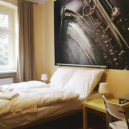Explorer Old Town & #don't Be A Tourist, Be An Explorer! Hostel Poznan