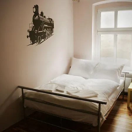 Explorer Old Town & #don't Be A Tourist, Be An Explorer! Poznan