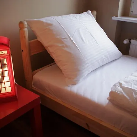 Hostel Explorer Old Town & #don't Be A Tourist, Be An Explorer!