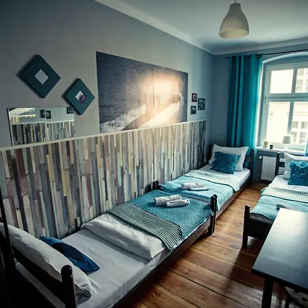 Explorer Old Town & #don't Be A Tourist, Be An Explorer! Hostal *