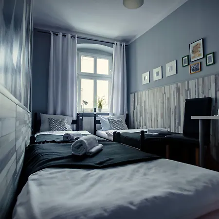 Explorer Old Town & #don't Be A Tourist, Be An Explorer! Познань