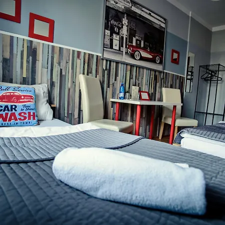 Hostel Explorer Old Town & #don't Be A Tourist, Be An Explorer! Poznań