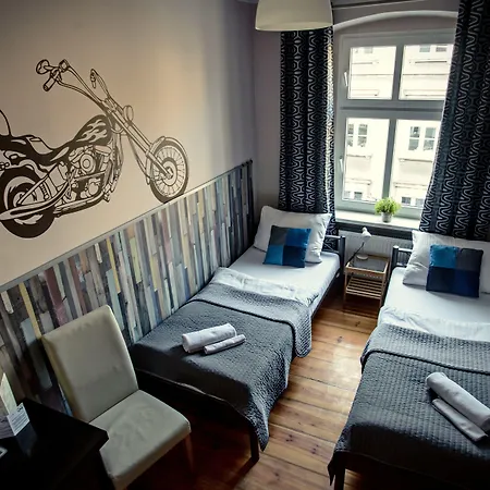 Explorer Old Town & #don't Be A Tourist, Be An Explorer! Poznan