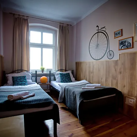 Explorer Old Town & #don't Be A Tourist, Be An Explorer! * Poznan
