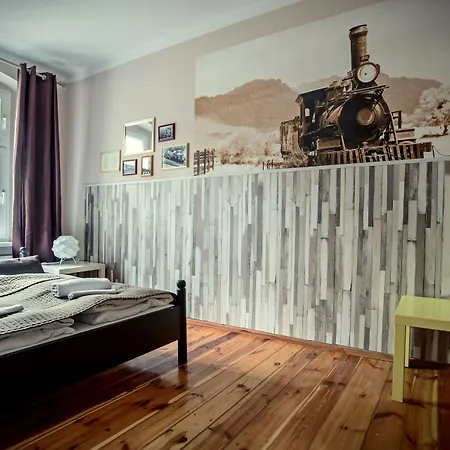 Hostal Explorer Old Town & #don't Be A Tourist, Be An Explorer! *