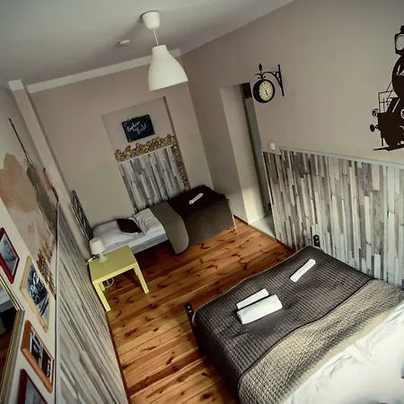 Hostal Explorer Old Town & #don't Be A Tourist, Be An Explorer! *