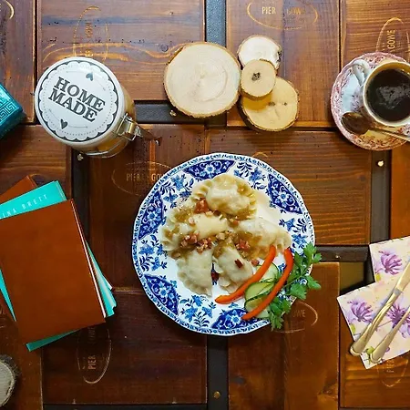 Explorer Old Town & #don't Be A Tourist, Be An Explorer! Poznan