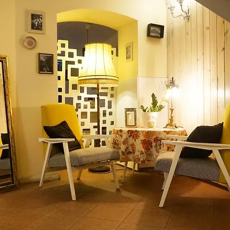 Explorer Old Town & #don't Be A Tourist, Be An Explorer! Hostel Poznan