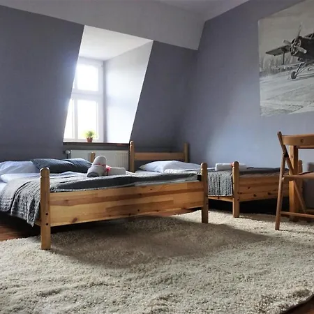 Hostel Explorer Old Town & #don't Be A Tourist, Be An Explorer!