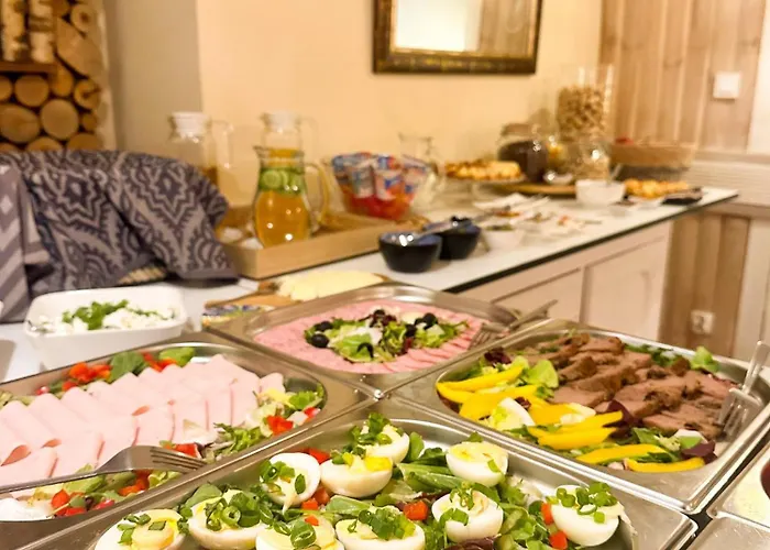 Explorer Old Town & #don't Be A Tourist, Be An Explorer! Познань