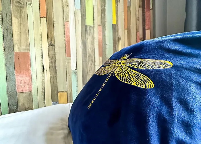 Explorer Old Town & #don't Be A Tourist, Be An Explorer! Хостел *