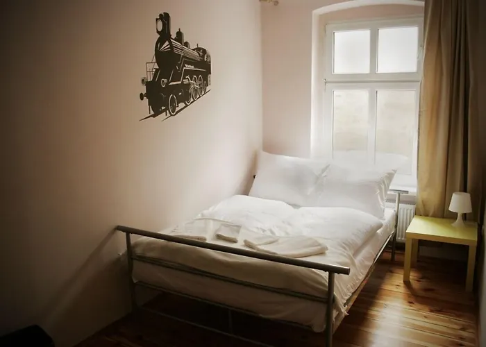 Explorer Old Town & #don't Be A Tourist, Be An Explorer! Познань