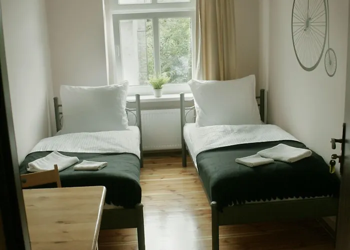 Хостел Explorer Old Town & #don't Be A Tourist, Be An Explorer! *