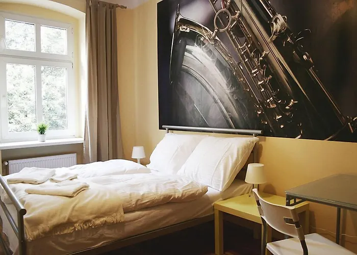 Explorer Old Town & #don't Be A Tourist, Be An Explorer!