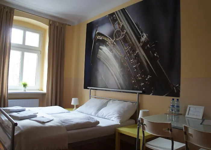 Vandrerhjem Explorer Old Town & #don't Be A Tourist, Be An Explorer! Poznań