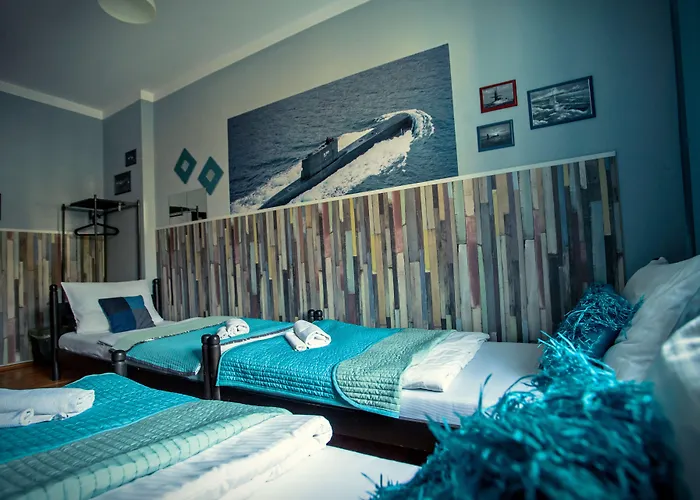 Хостел Explorer Old Town & #don't Be A Tourist, Be An Explorer!