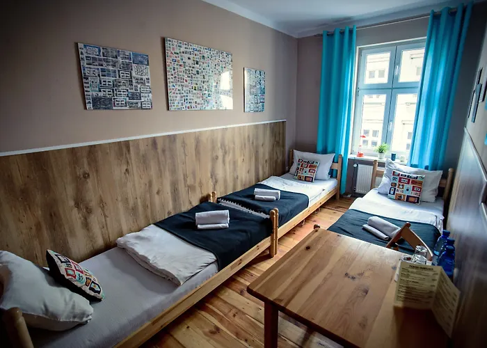 Explorer Old Town & #don't Be A Tourist, Be An Explorer! * Poznań