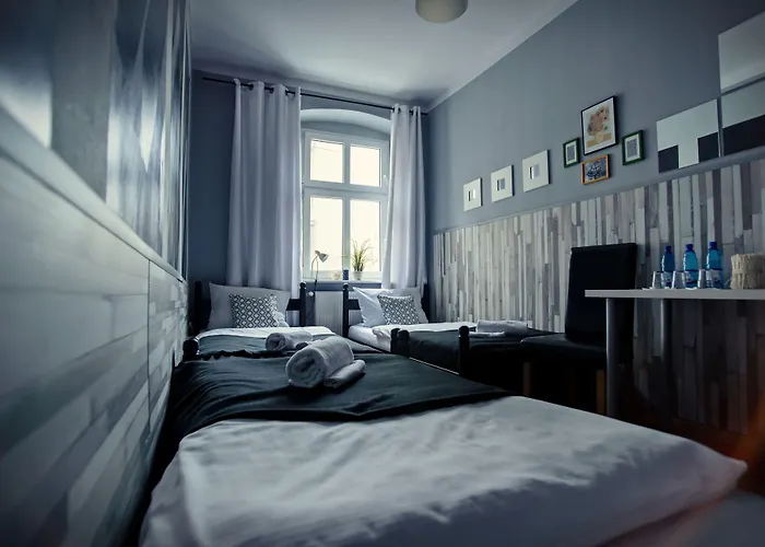 Explorer Old Town & #don't Be A Tourist, Be An Explorer! Poznań