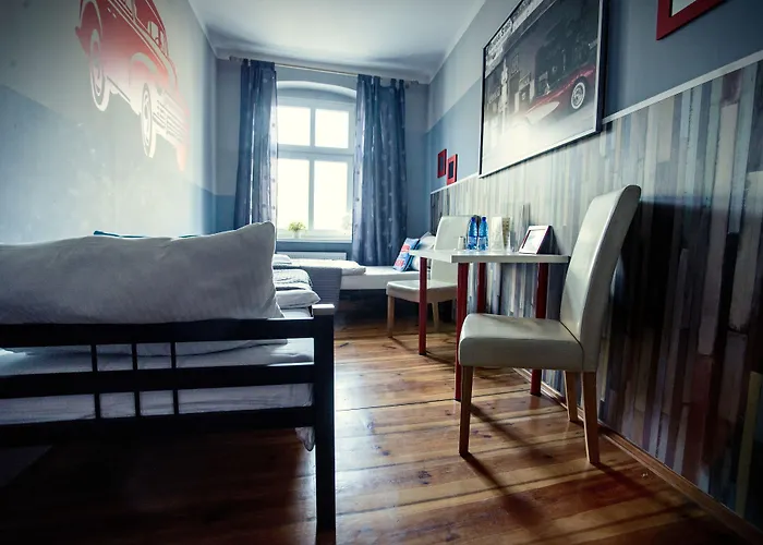 Explorer Old Town & #don't Be A Tourist, Be An Explorer! Vandrerhjem *