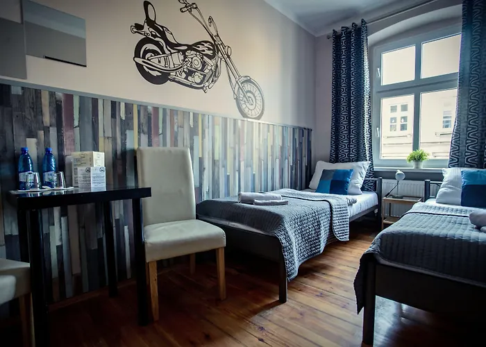 Explorer Old Town & #don't Be A Tourist, Be An Explorer!