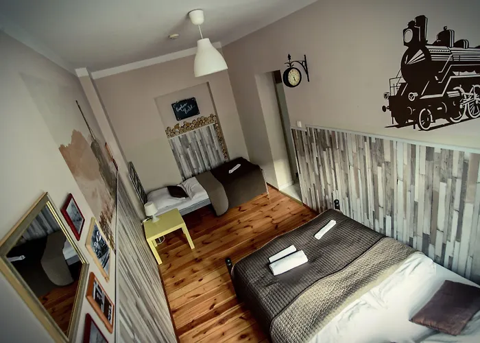 Хостел Explorer Old Town & #don't Be A Tourist, Be An Explorer! *