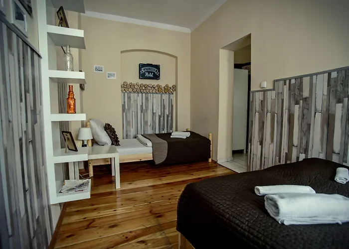 Explorer Old Town & #don't Be A Tourist, Be An Explorer! Хостел *