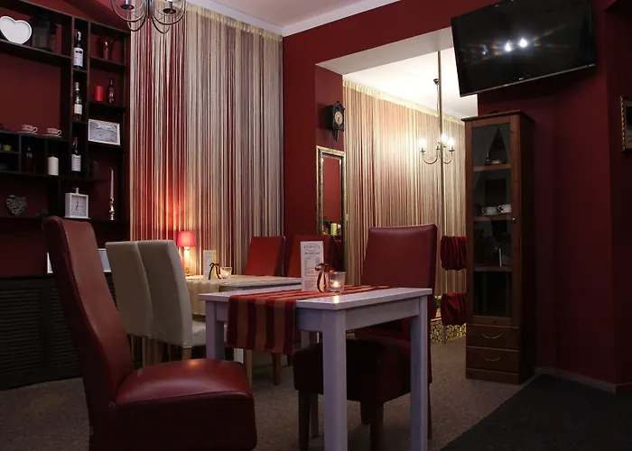 Explorer Old Town & #don't Be A Tourist, Be An Explorer! Vandrerhjem