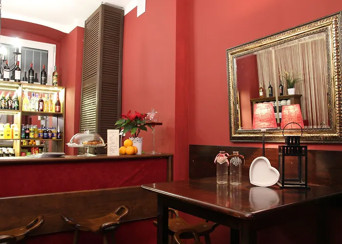 Explorer Old Town & #don't Be A Tourist, Be An Explorer! Vandrerhjem