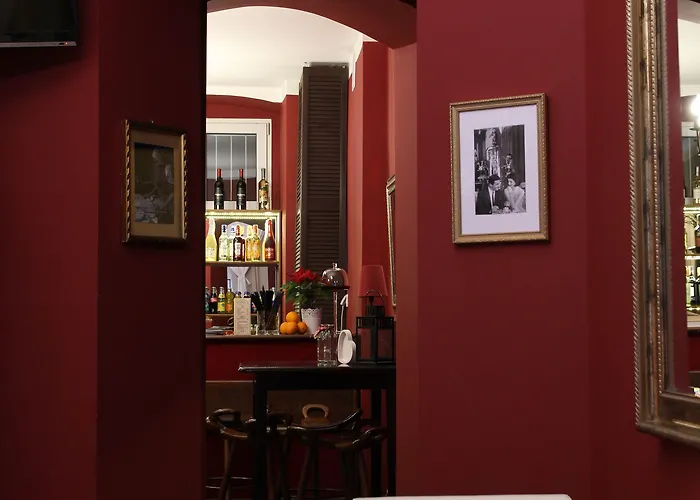 Explorer Old Town & #don't Be A Tourist, Be An Explorer!