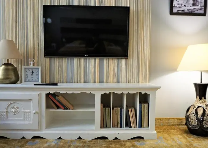 Explorer Old Town & #don't Be A Tourist, Be An Explorer! * Познань