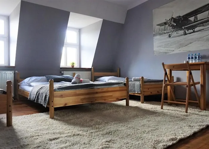 Хостел Explorer Old Town & #don't Be A Tourist, Be An Explorer!